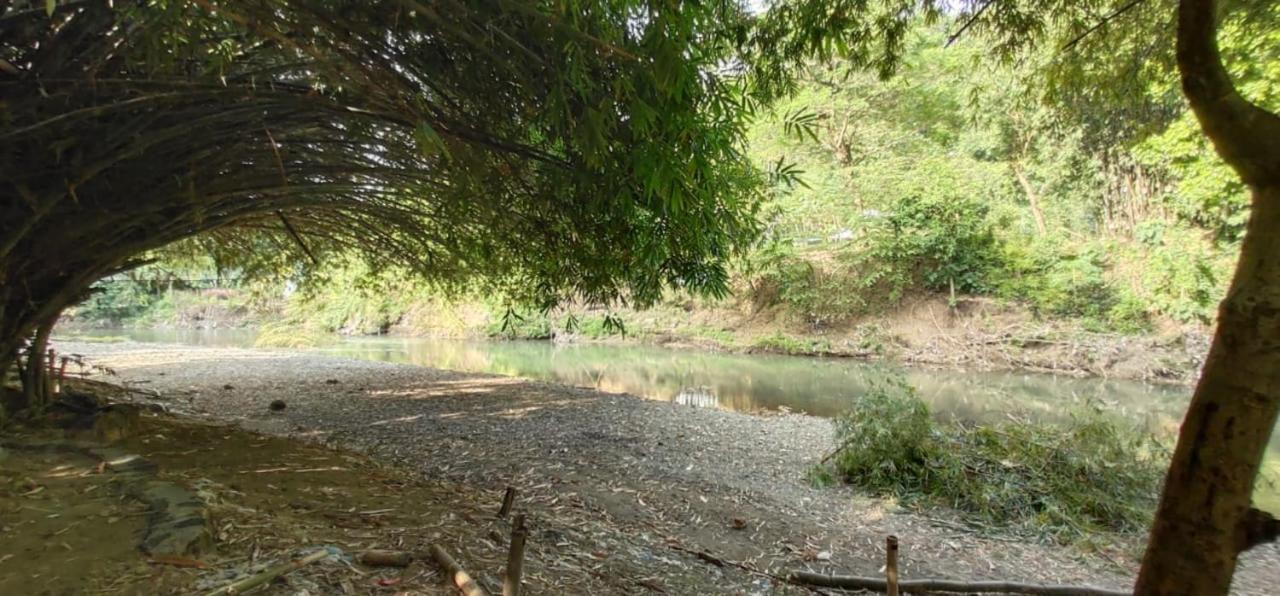 Kebon Pring Floating Resort & Market Bantul Luaran gambar