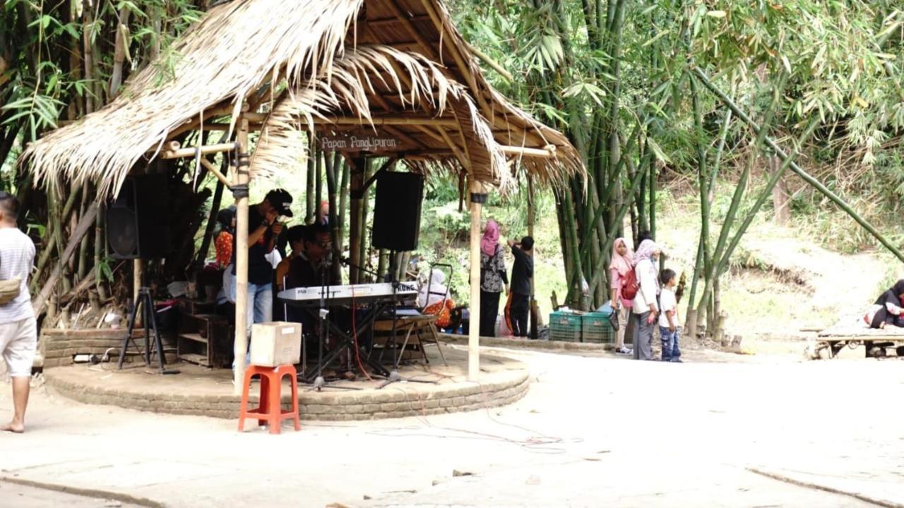 Kebon Pring Floating Resort & Market Bantul Luaran gambar